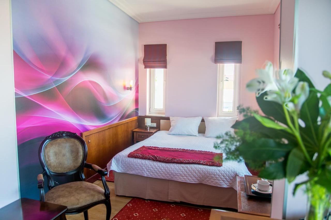 Hotel Apollo Darlowko Buitenkant foto