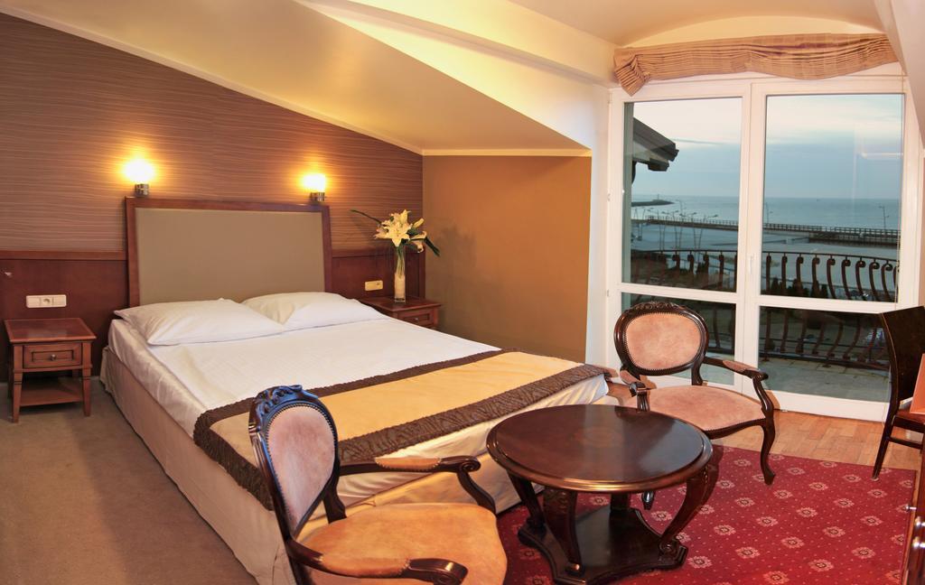 Hotel Apollo Darlowko Kamer foto